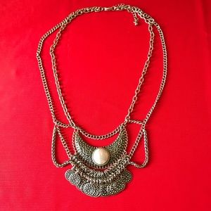 VINTAGE STYLE STATEMENT NECKLACE